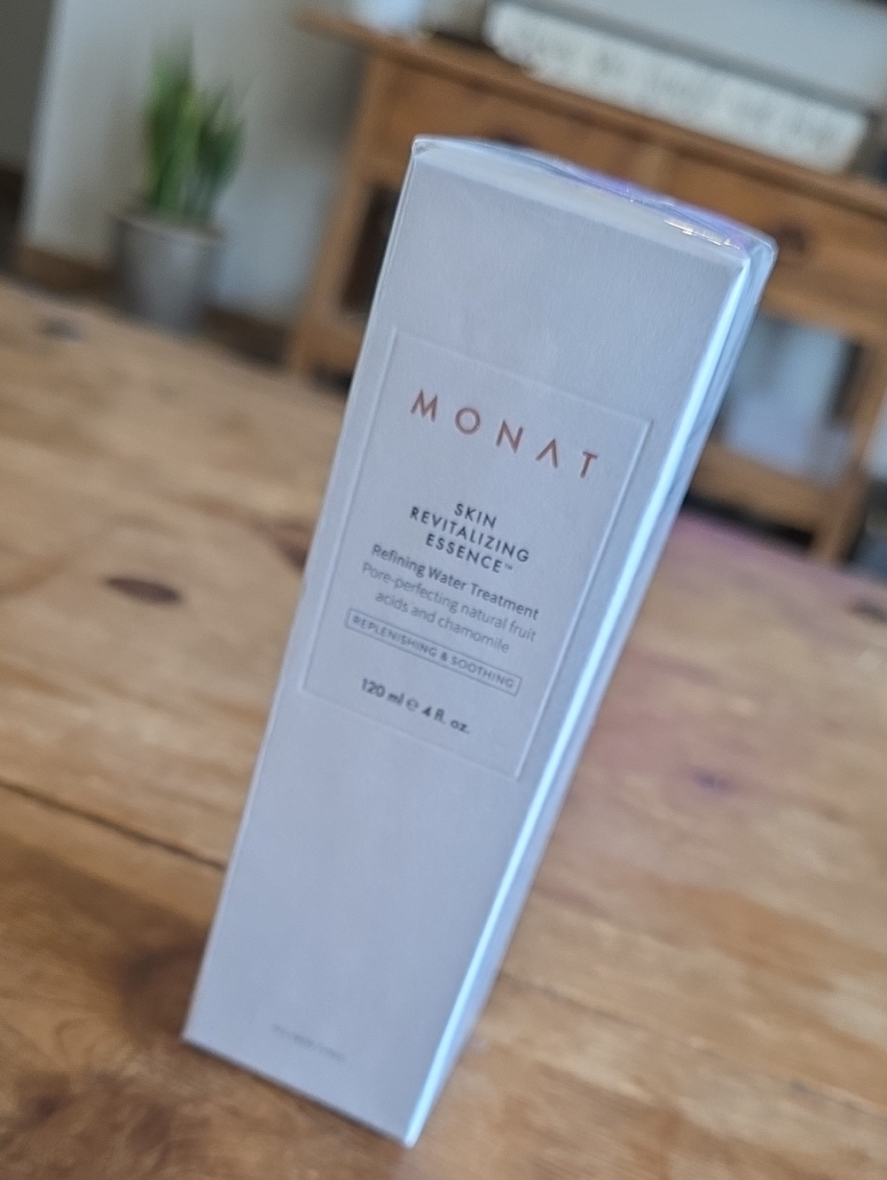 Skin Revitalizing Essence - White